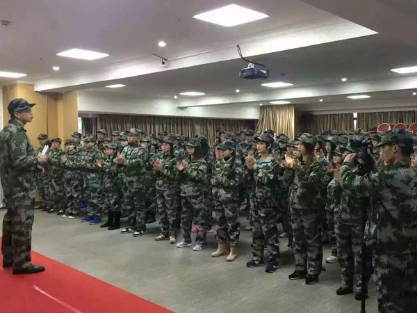 世界杯官方入口团队拓展训练